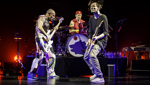 Photos: The Red Hot Chili Peppers at Oracle Arena | RIFF Magazine