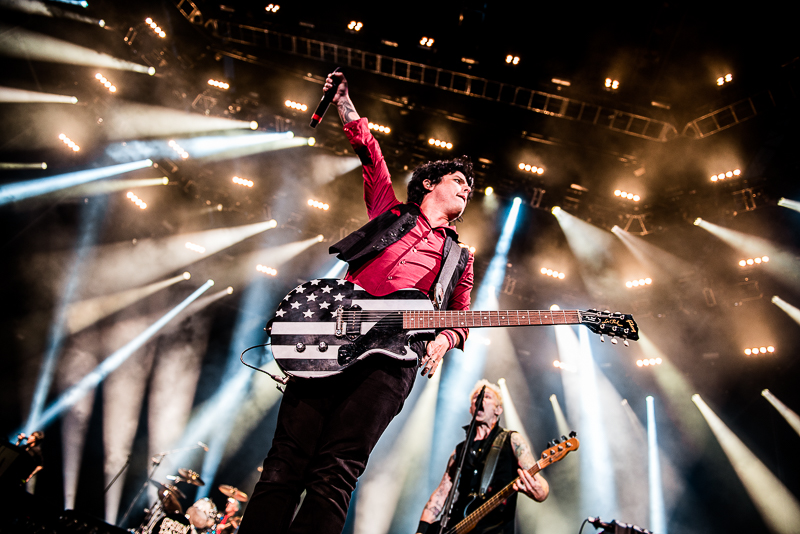 REVIEW: Green Day's spirit rally at Oakland Coliseum | RIFF Magazine