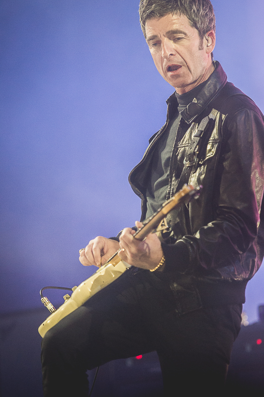 Noel Gallagher flies high with his birds in Oakland | PHOTOS