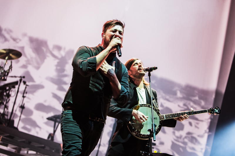 Mumford & Sons personify 'Delta,' show growth in San Francisco