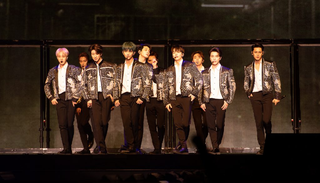 K-POP/アジア SEVENTEEN - SEVENTEEN SVT K-pop group Seventeen (SVT) shows strength in numbers San