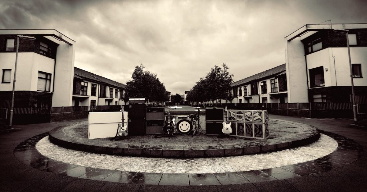 Noel Gallagher hides in plain sight on 'Council Skies' | REVIEW