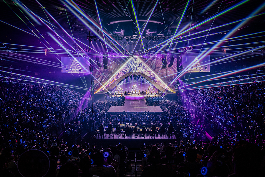 TWICE turns up the hits on the first of two nights in Oakland | REVIEW
