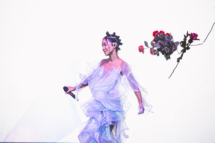 Jhené Aiko makes her onstage return at Oakland Arena | REVIEW