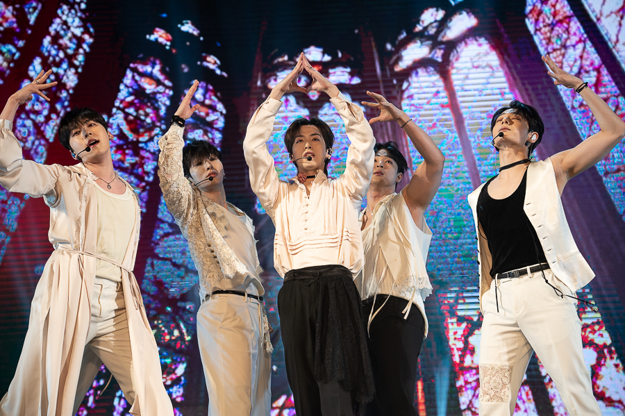 REVIEW: K-poppers ONEUS welcome spring in Oakland | RIFF