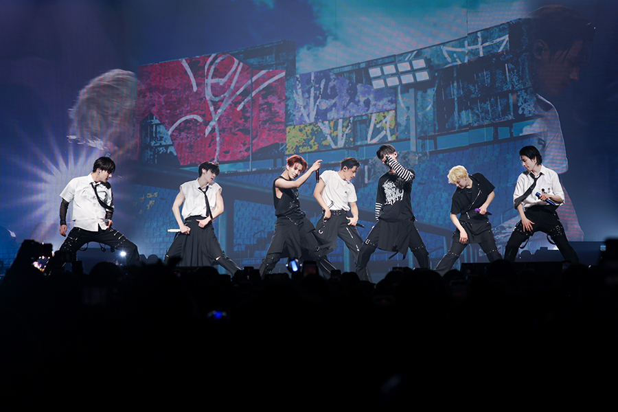Enhypen looks ready for its 'Fate' at Oakland Arena | REVIEW