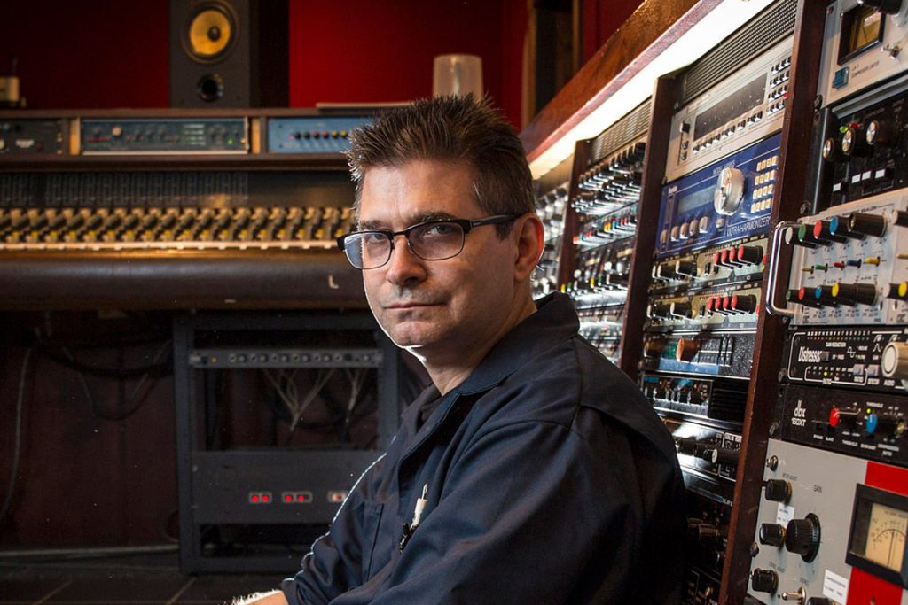Musician and legendary rock producer Steve Albini dead at 61 | RIFF