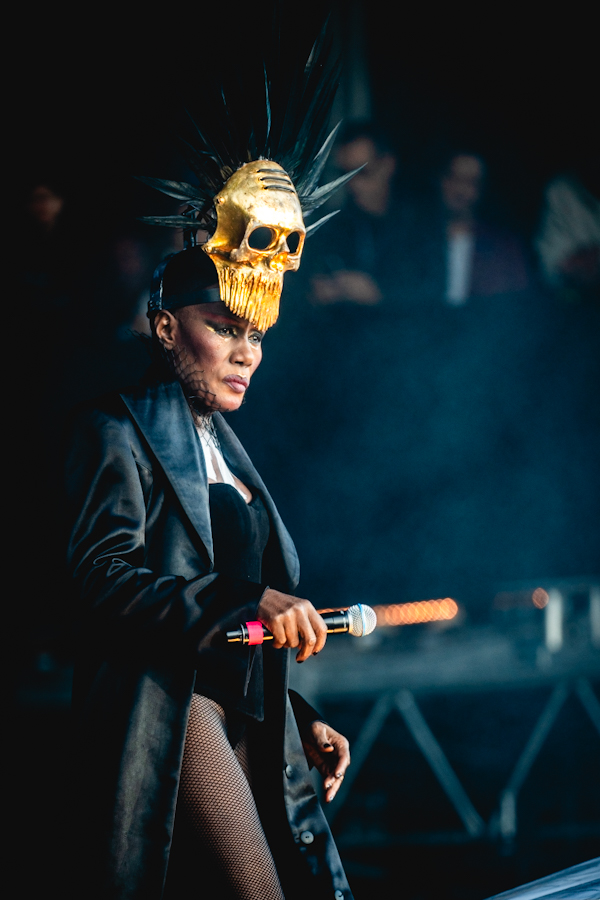 Outside Lands: Grace Jones stuns with her wardrobe at Land's End