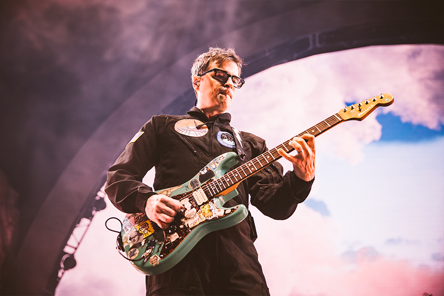 REVIEW: Weezer crosses the galaxy in San Francisco | RIFF