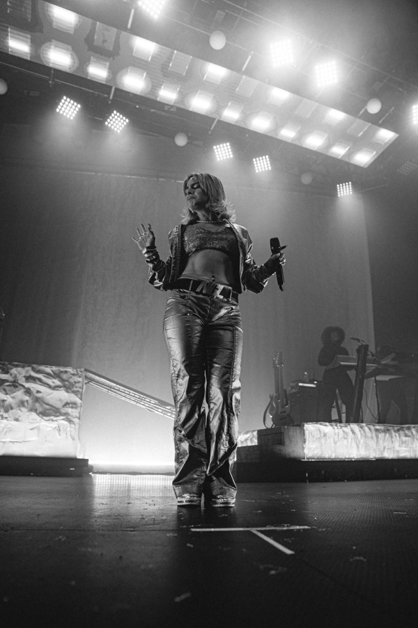 Jojo in her 'oversharing' era at San Francisco's Warfield | REVIEW