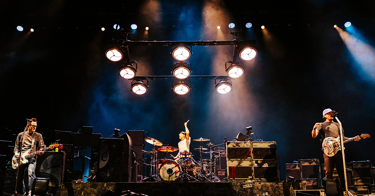 AFTERSHOCK: Blink-182 leads pop-punk infusion on Thursday