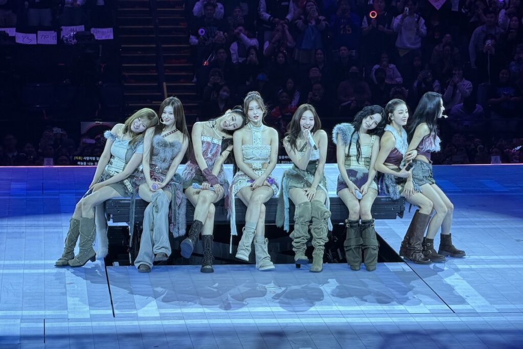 REVIEW: Twice brings good vibes on first of two nights at Oakland