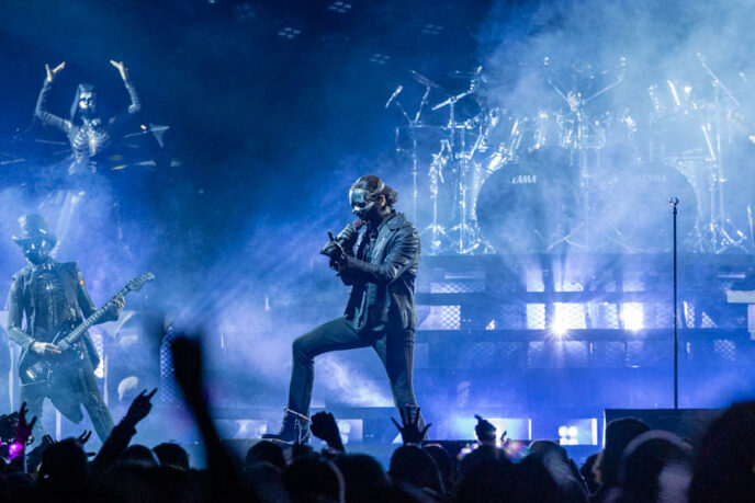 Ghost turns Sacramento's Golden 1 Center into a cathedral of the damned ...