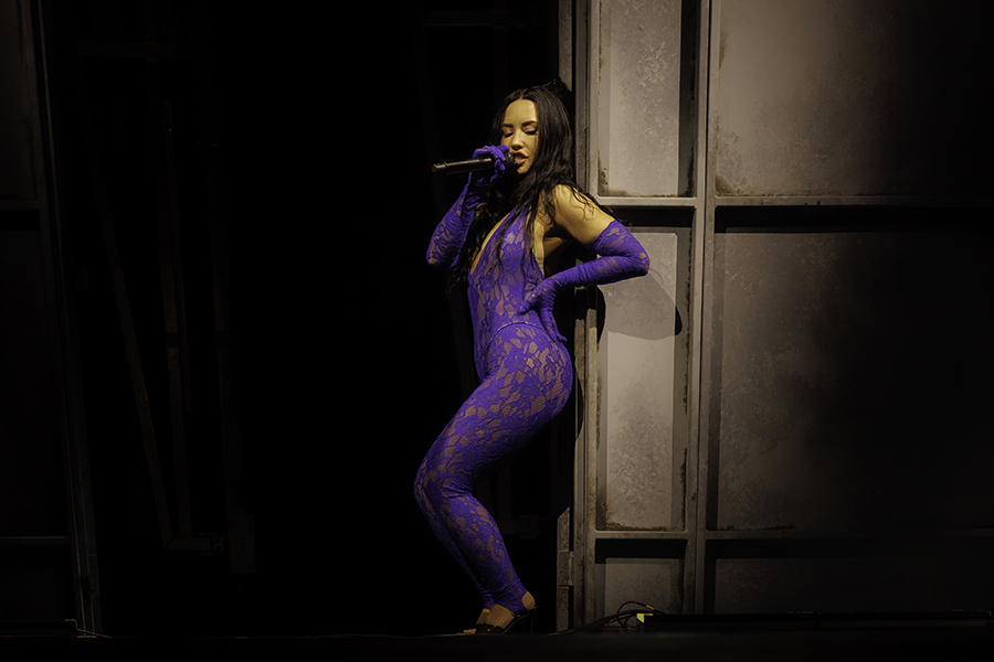demi lovato purple dress nude Demi Lovato Purple Cold Shoulder Dress Grammys 2011