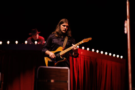Chris Stapleton shows why he's country's gold standard in the South Bay ...